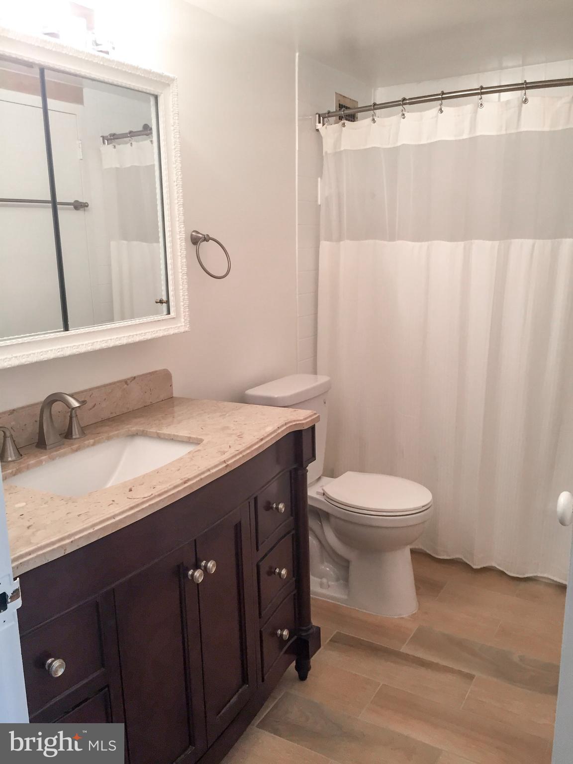 PROMENADE TOWERS - Residential