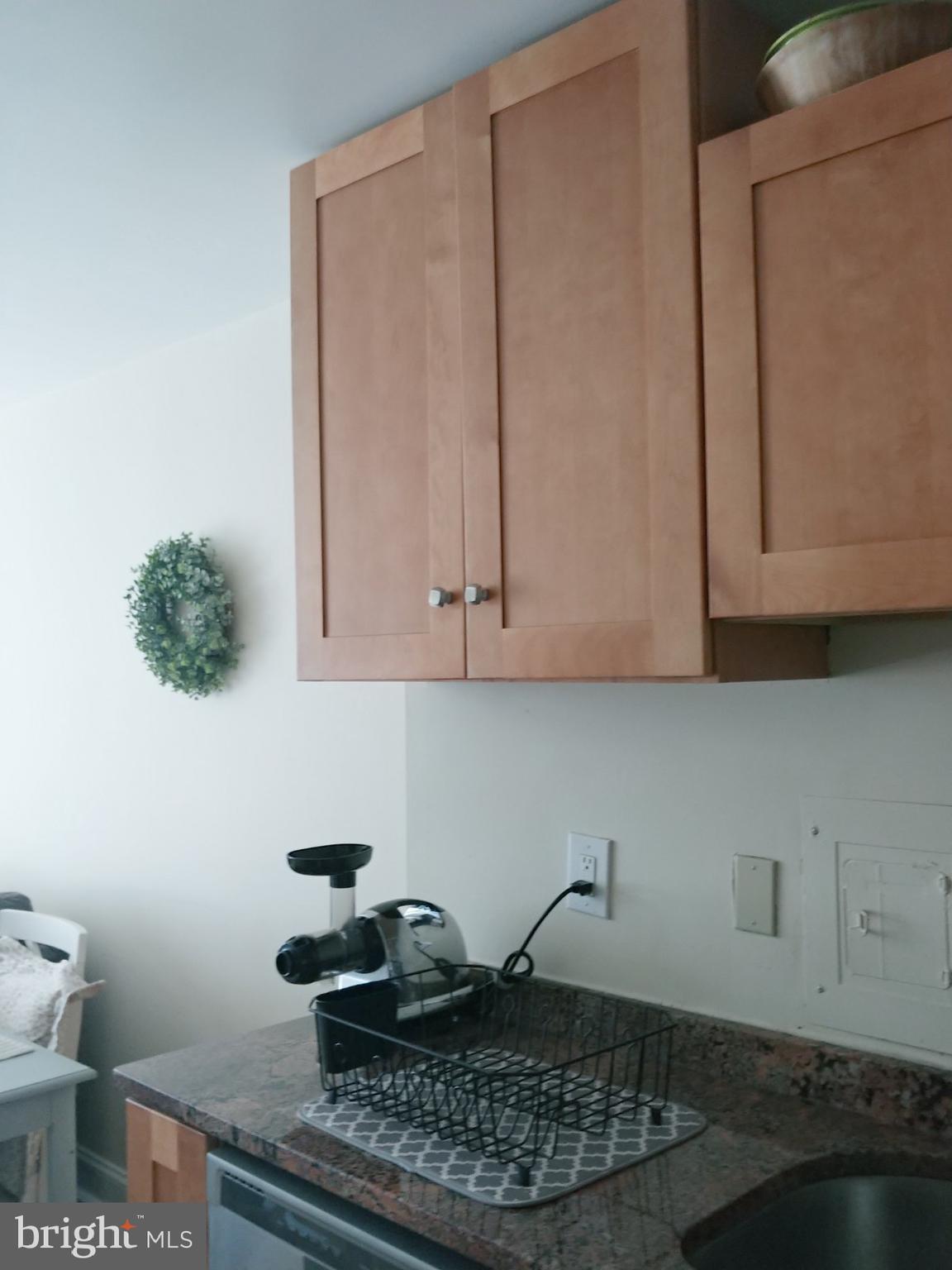 PROMENADE TOWERS - Residential