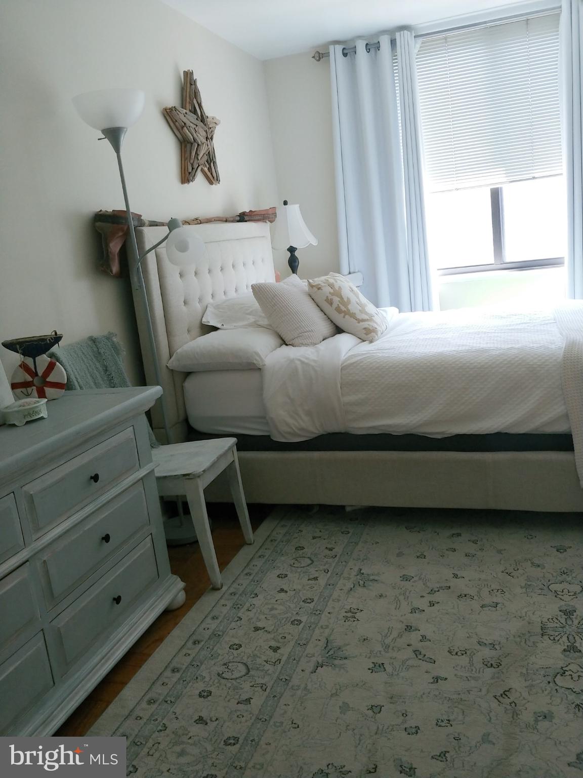 PROMENADE TOWERS - Residential