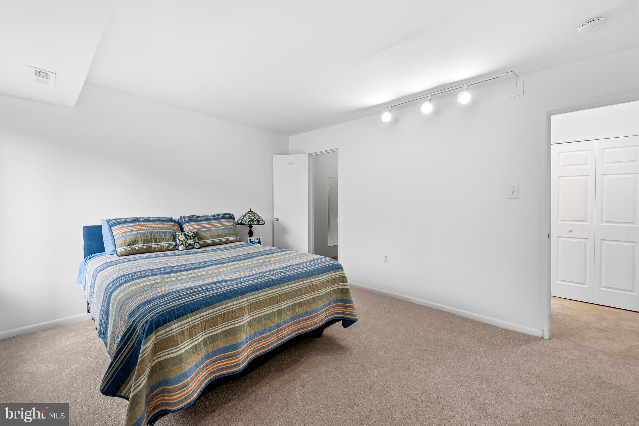 CROSS FOX - Residential