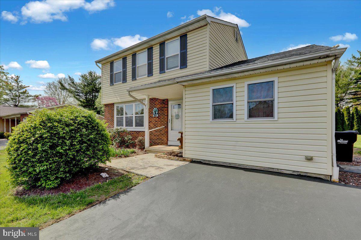 490 CHESWYCK DRIVE