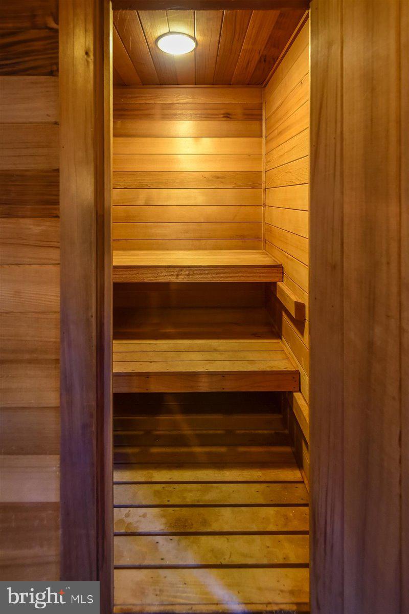 HUNTING PARK - Residential