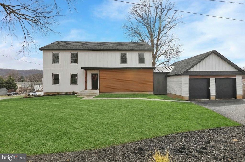 Photo of 258 W Fairview Avenue, MARIETTA, PA 17547 (MLS # PALA2084600)