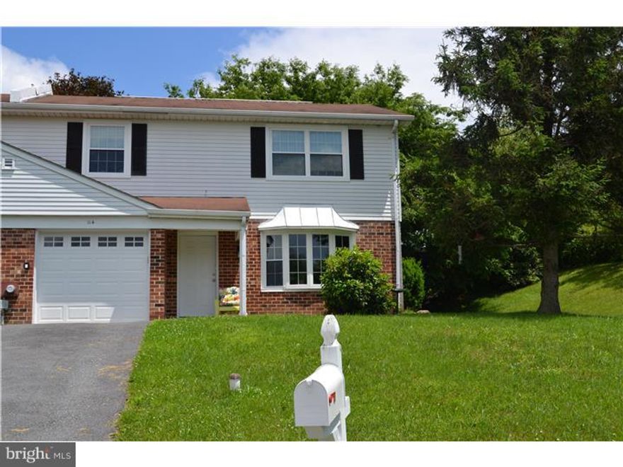 Spacious Twin on a quiet cul de sac in desirable Rhonnda!1787 sq ft of living space. Open  LR & DR plus large Family Room with FP.  Eat-in Kitchen with modern  appliances, and tile flrs. First floor also has a separate Laundry room with washer and dryer &  Powder Rm. Family Rm has a fireplace and outside entrance to lovely shaded private deck backing to open space.  2nd floor has large Master BR with  private bath and his n her closets; 2nd large Bedroom, 3rd Bedroom and  hall bath.  Garage with electric opener and keypad.  Updated windows, siding & roof. Heat pump is serviced twice a year.  There is a community Pool, Tennis, Basketball & Walking  Trails! Location doesn't get any better! 5 mins to Train, 5 mins to Turnpike, 5 mins to Rt 202, 12 mins to Great Valley, 2 mins to Exton shopping and County Library. Available 5/1/2025 Tenant pays electric, water, sewer and trash, Owner pays HOA fee.  Owner is licensed PA Realtor.
Rent Spree link.  https://apply.link/aaqYpbY