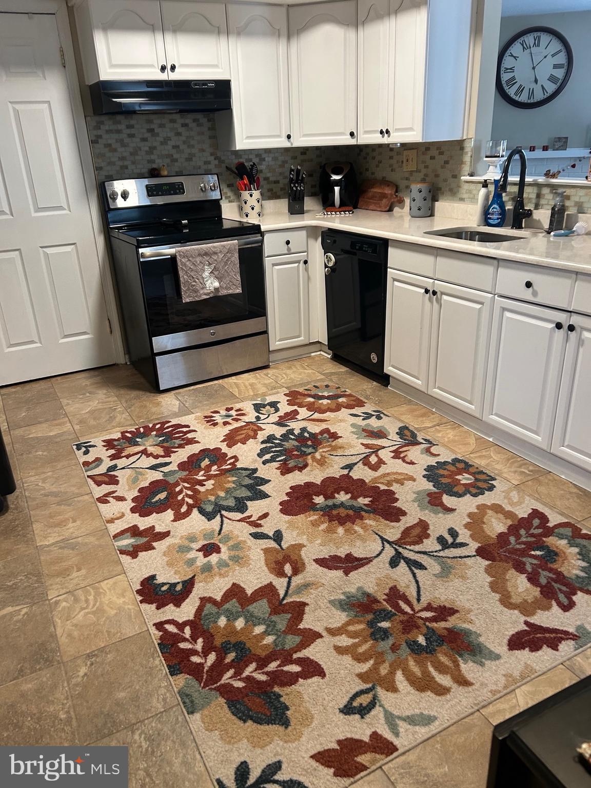 RHONDDA - Residential Lease