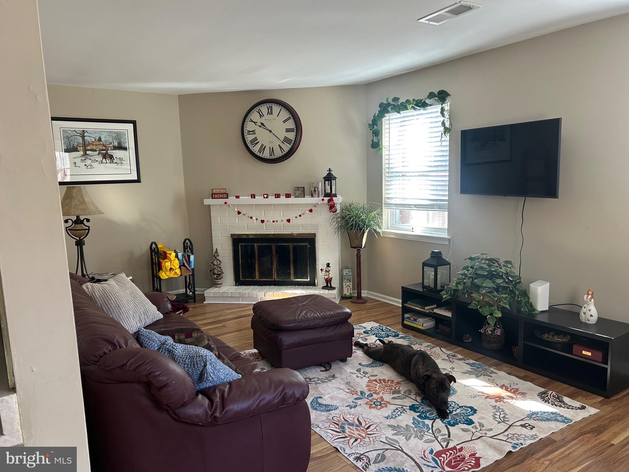 RHONDDA - Residential Lease