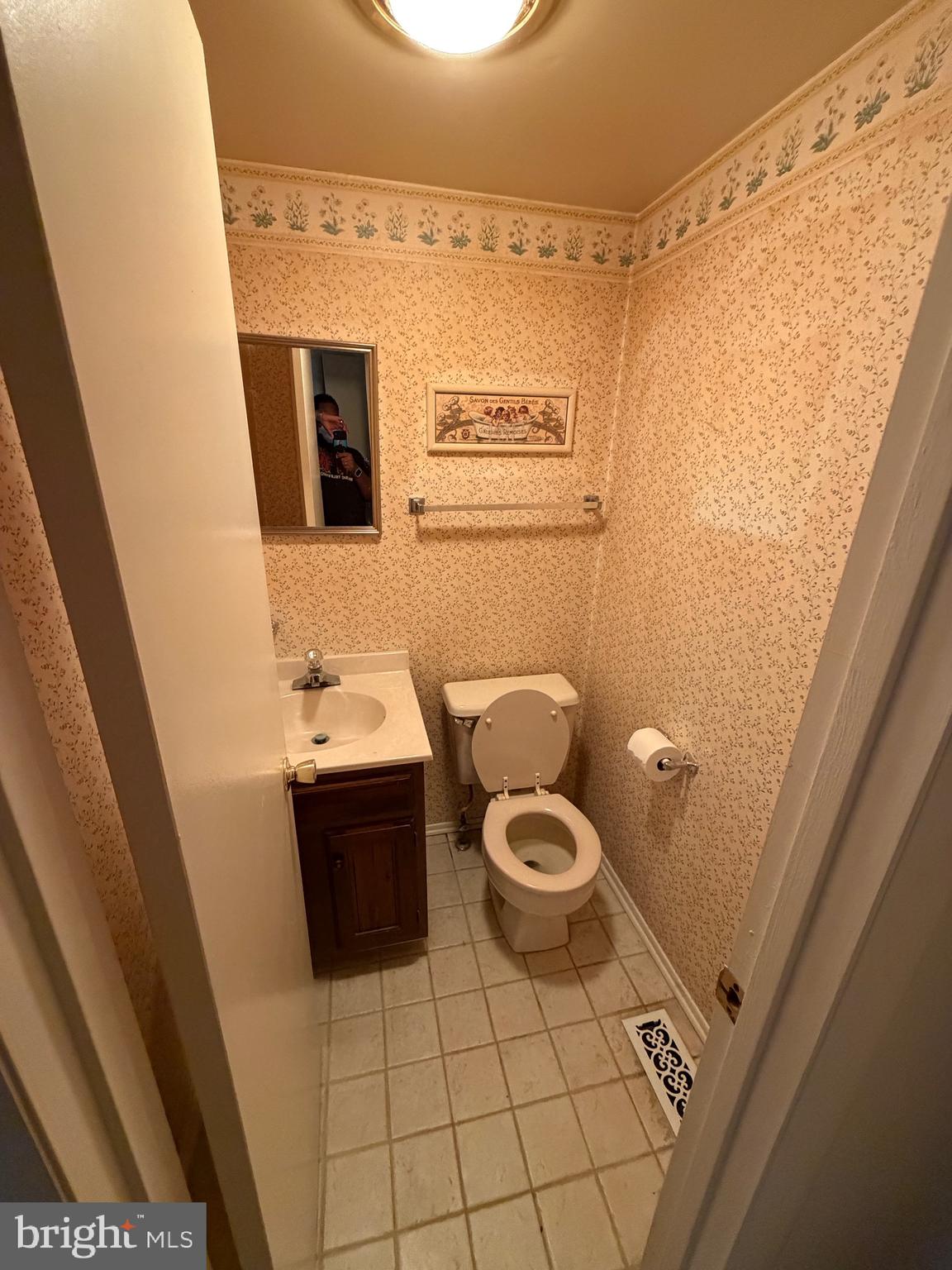 38 CONSTANTINE DRIVE