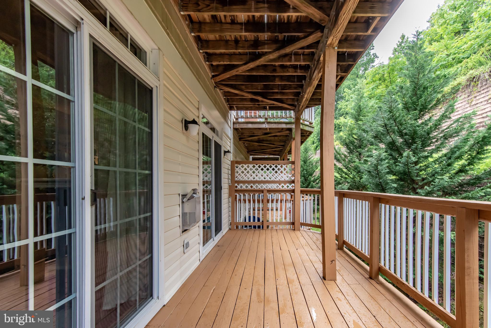 THE COMMONS ON WILLIAM SQUARE - Residential