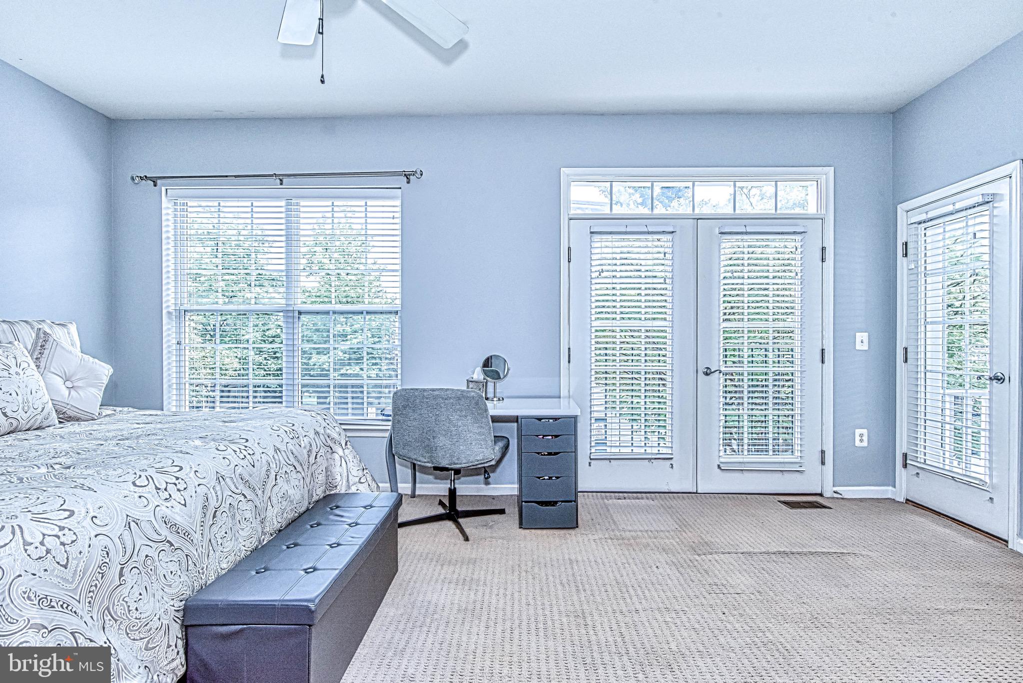 THE COMMONS ON WILLIAM SQUARE - Residential