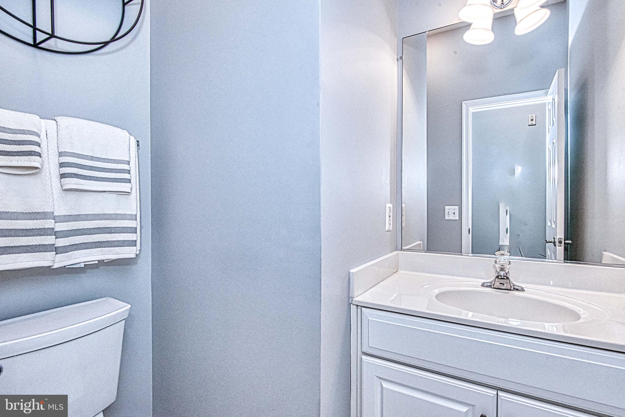 THE COMMONS ON WILLIAM SQUARE - Residential