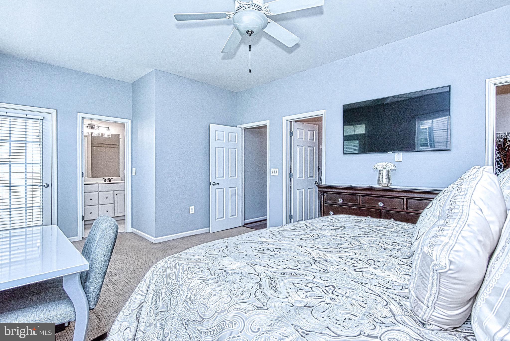 THE COMMONS ON WILLIAM SQUARE - Residential