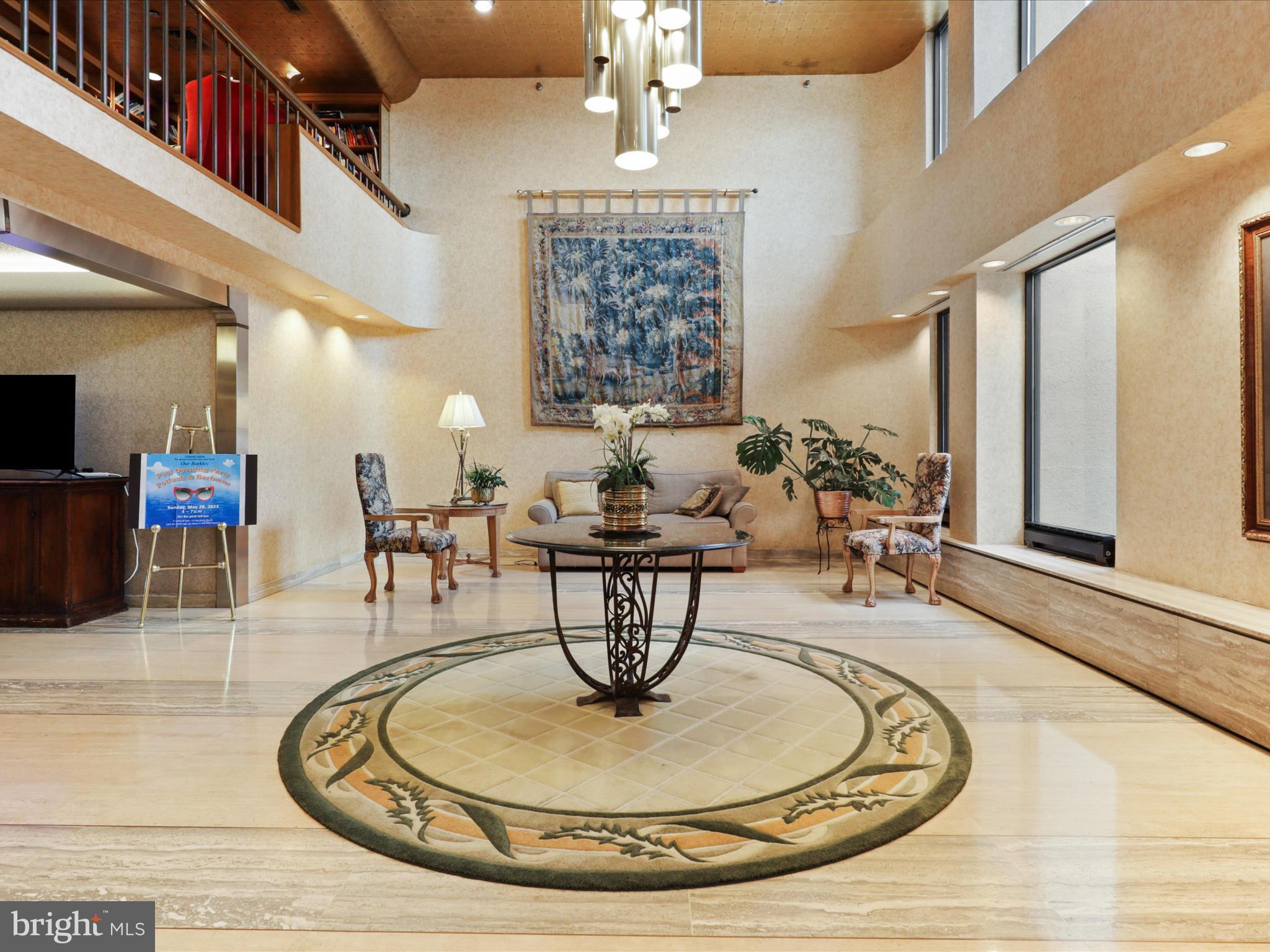 BARKLEY CONDO - Residential