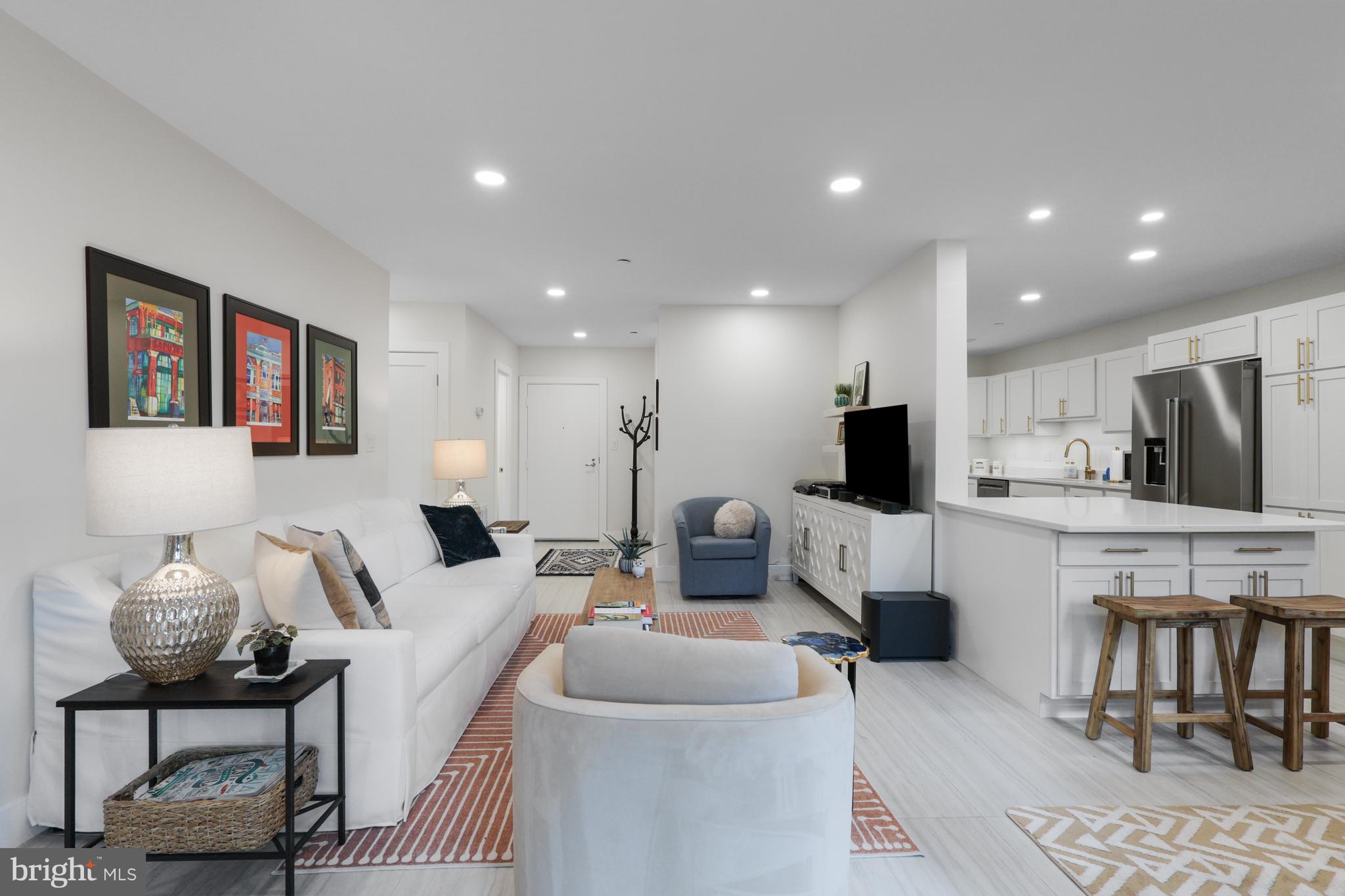 BARKLEY CONDO - Residential