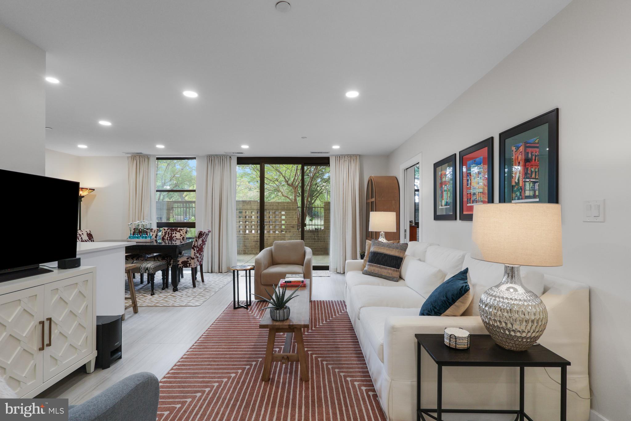 BARKLEY CONDO - Residential