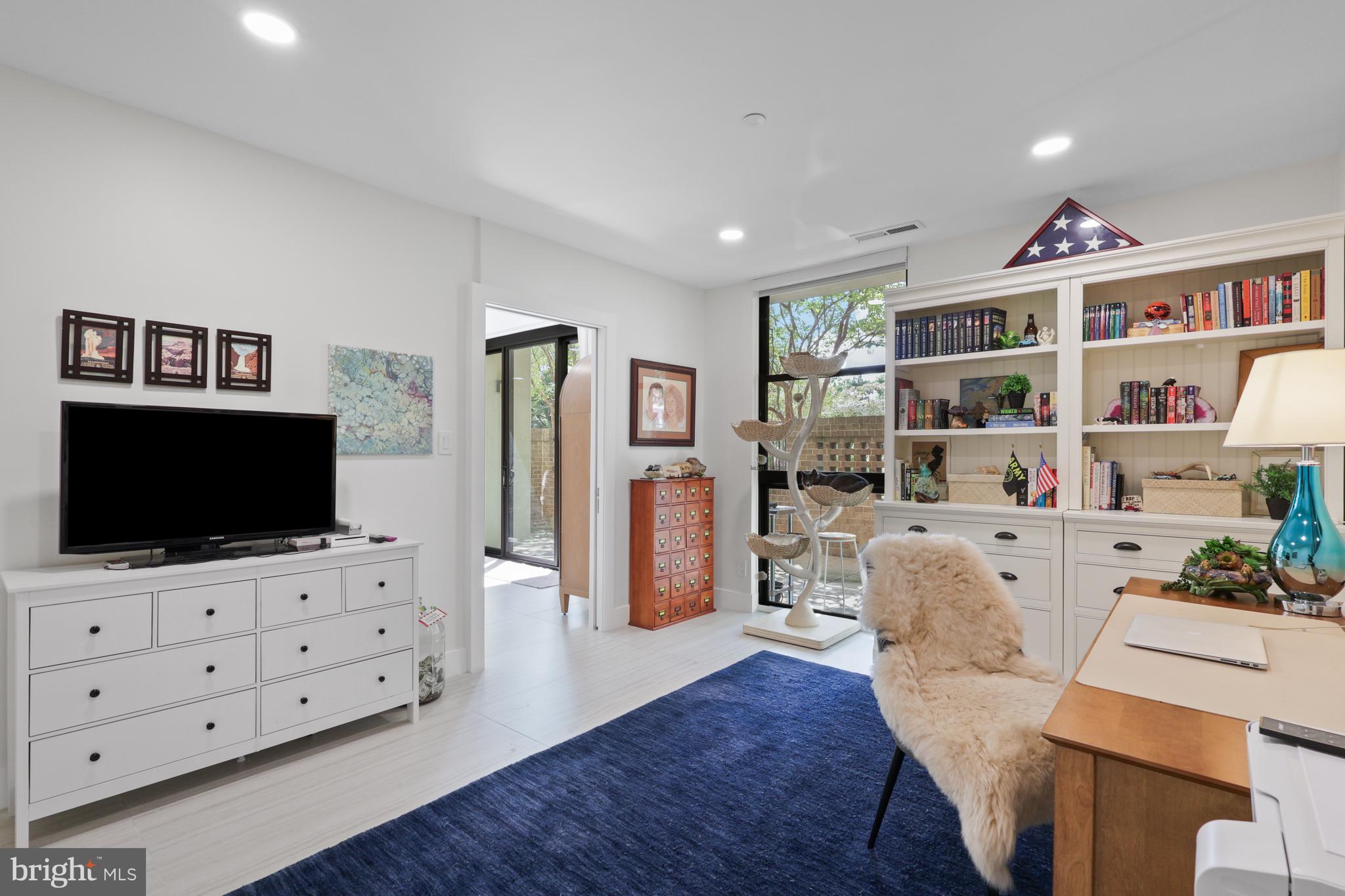 BARKLEY CONDO - Residential