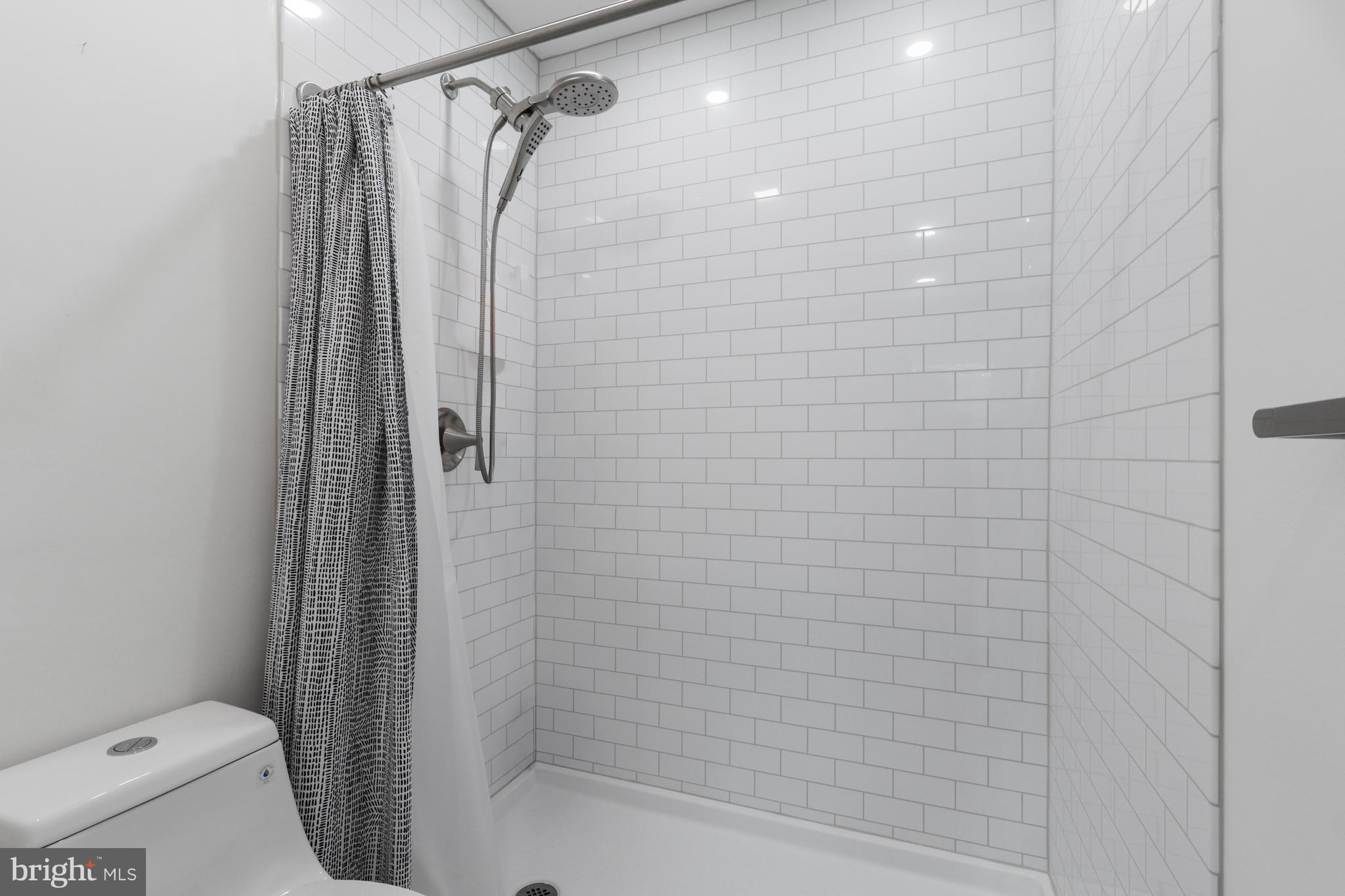 BARKLEY CONDO - Residential