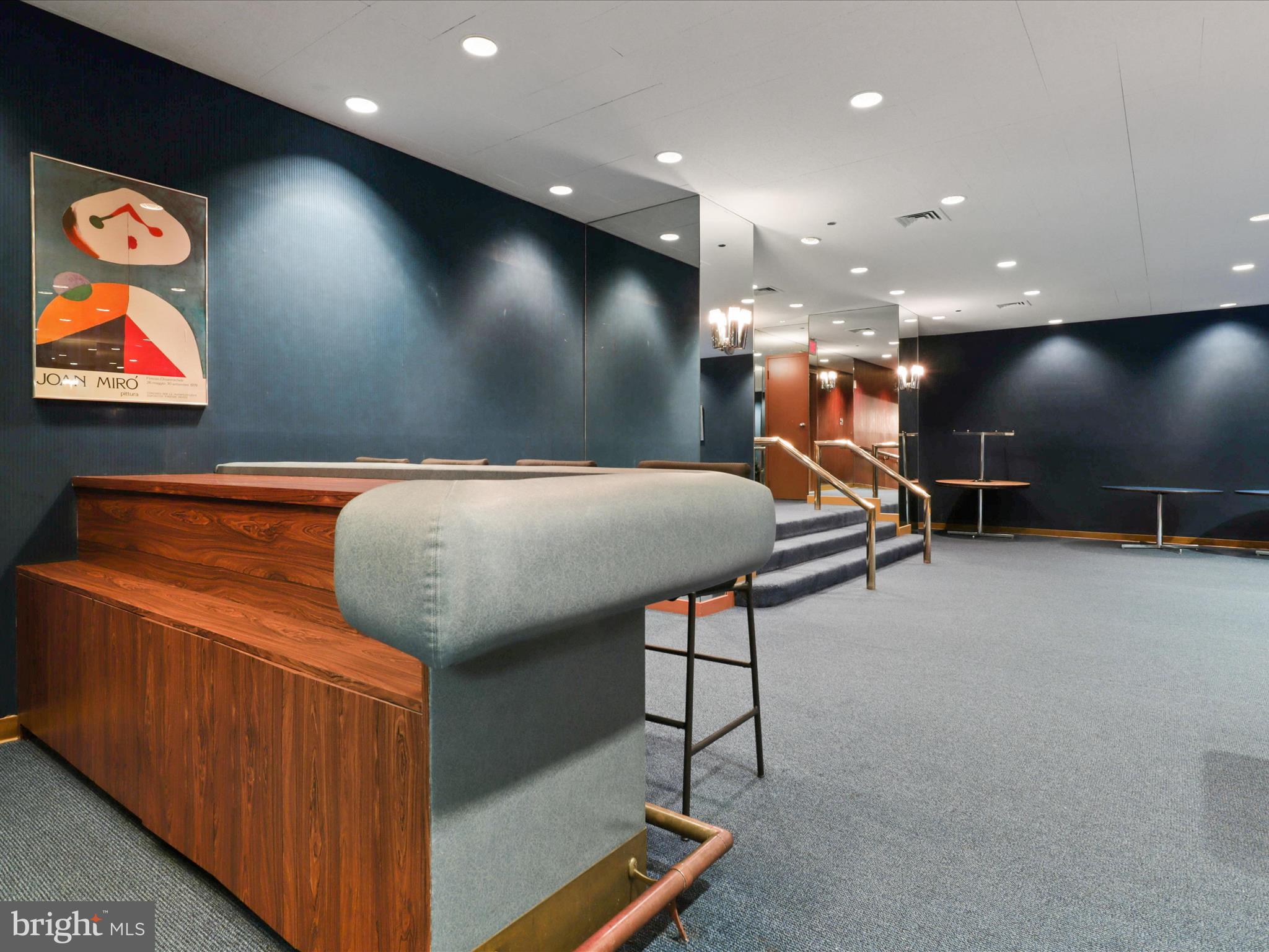 BARKLEY CONDO - Residential