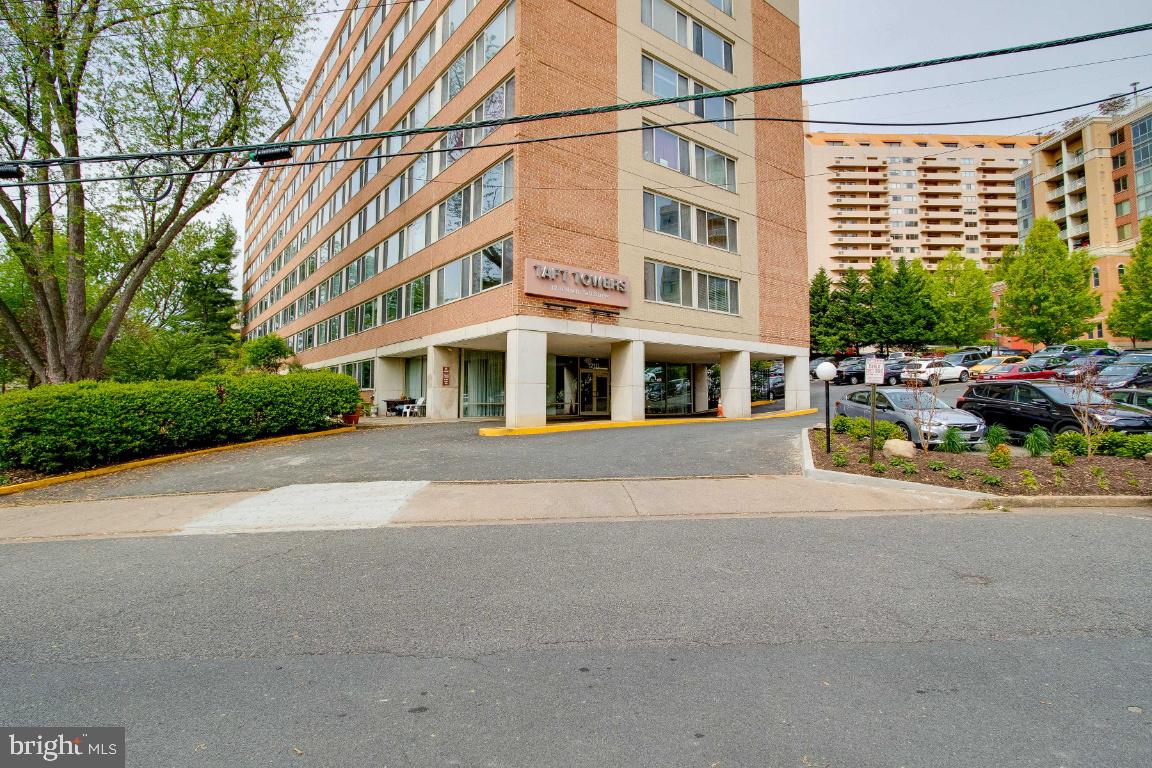 TAFT TOWERS - Residential Lease