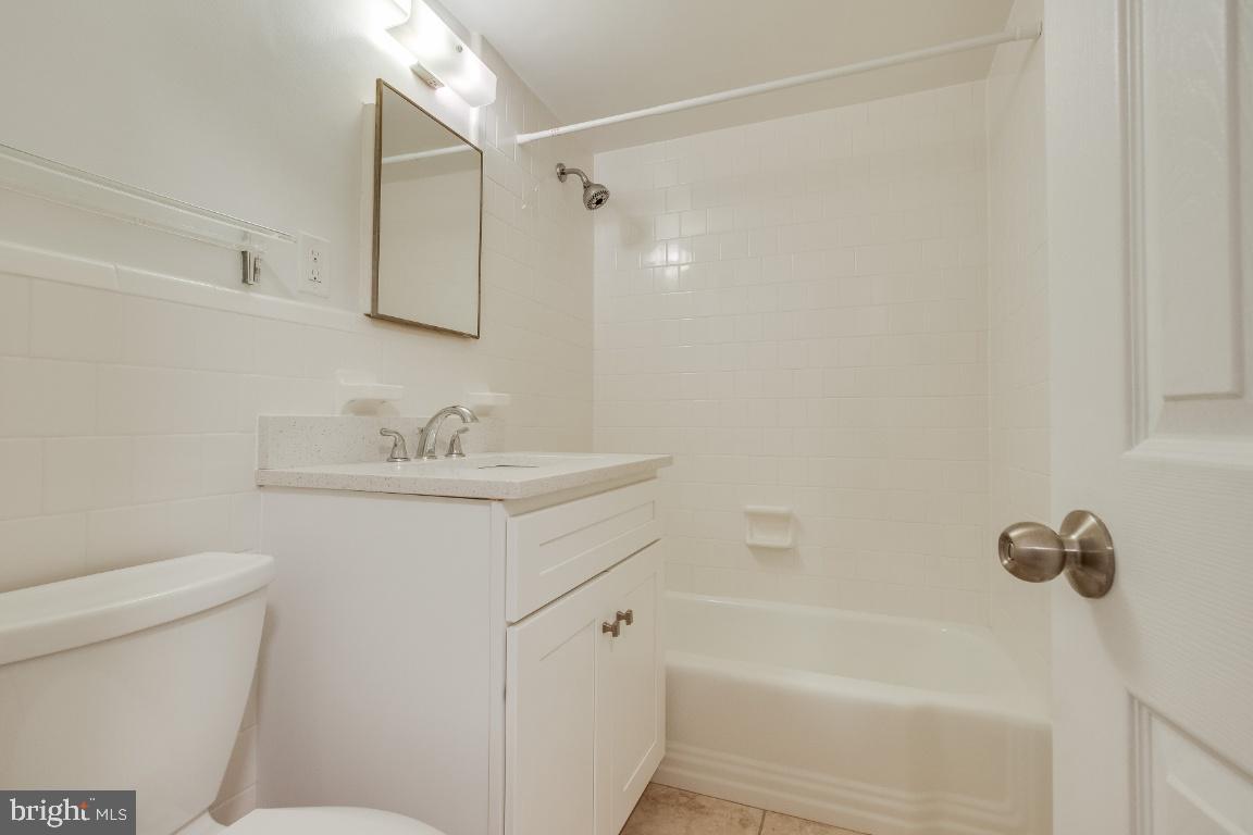 TAFT TOWERS - Residential Lease