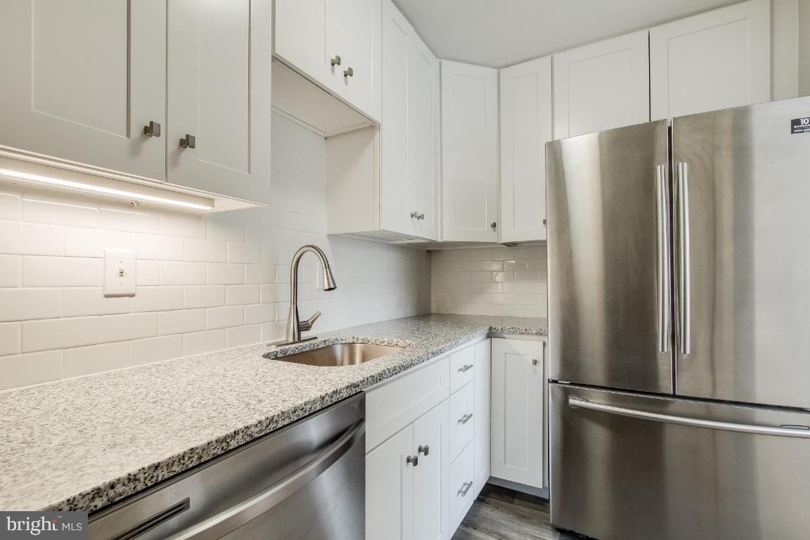 TAFT TOWERS - Residential Lease