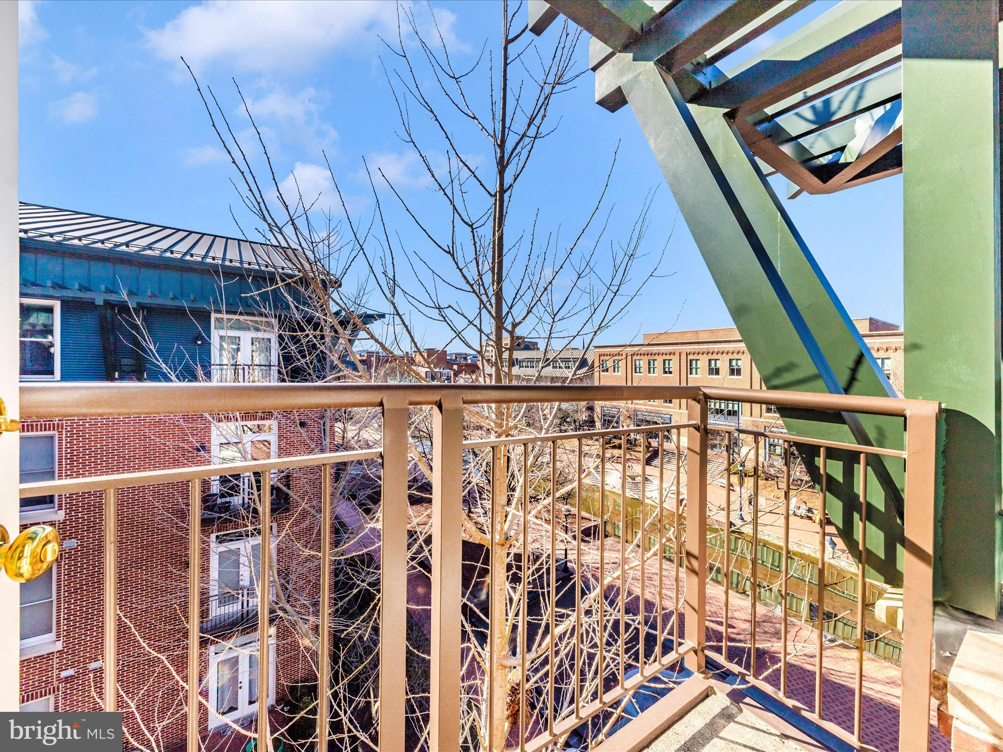 MAXWELL PLACE - Residential