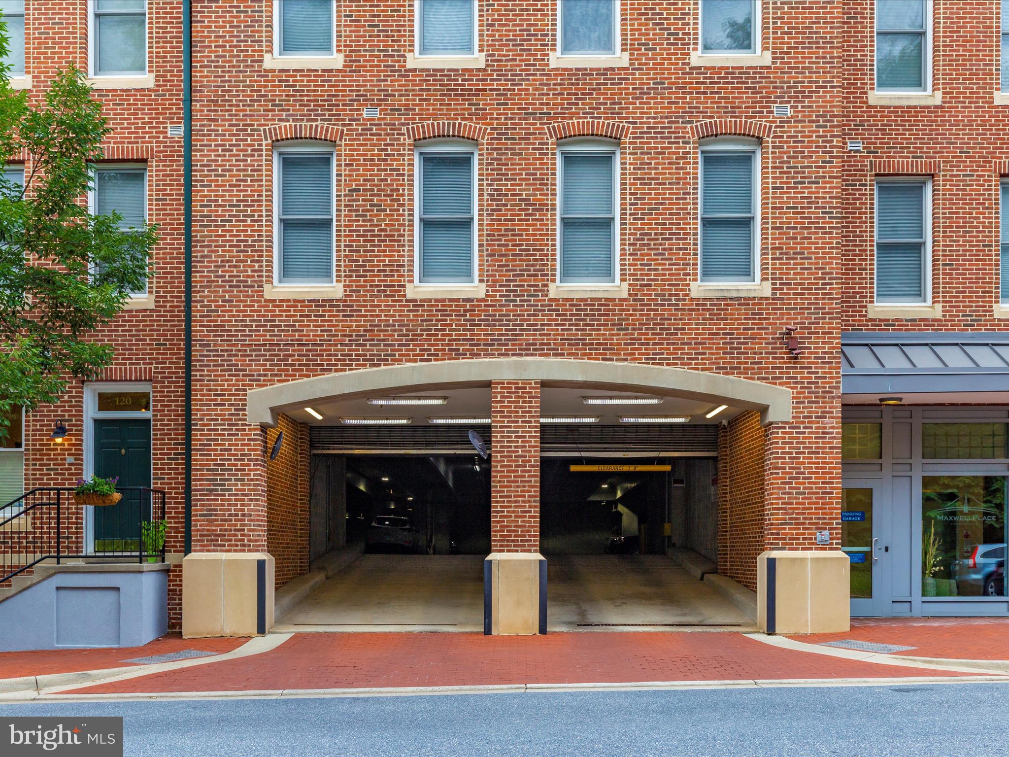 MAXWELL PLACE - Residential