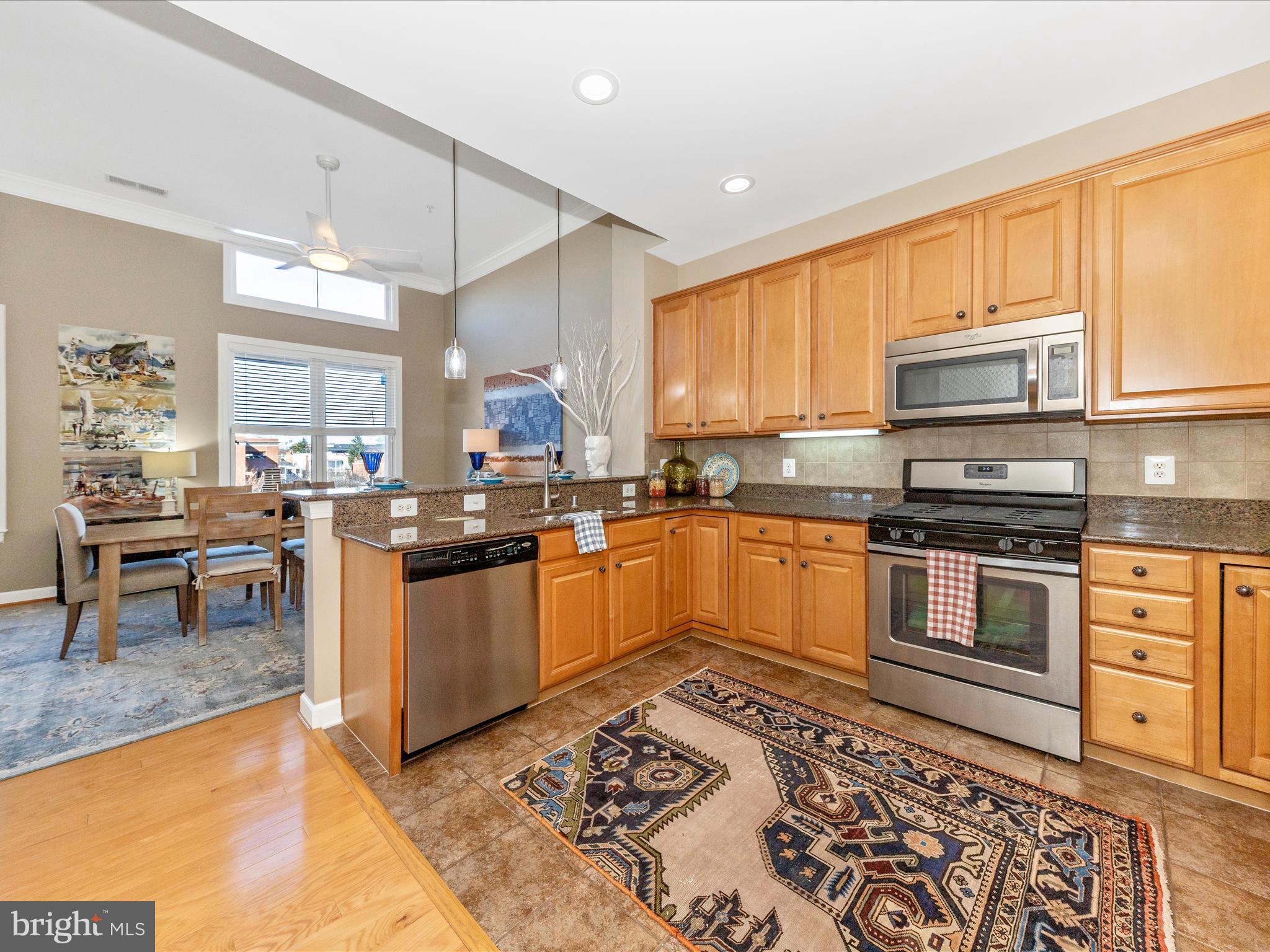 MAXWELL PLACE - Residential