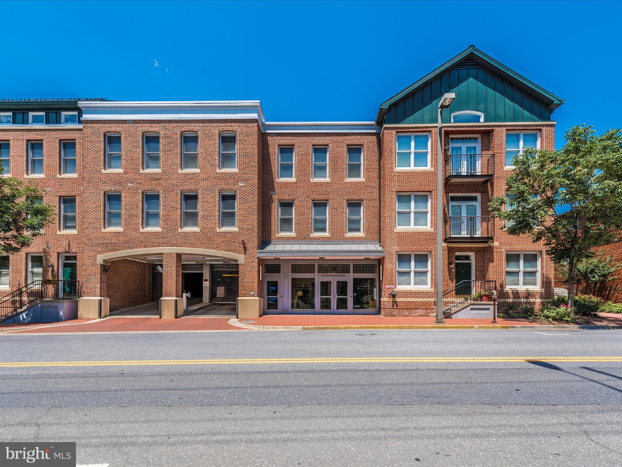 MAXWELL PLACE - Residential