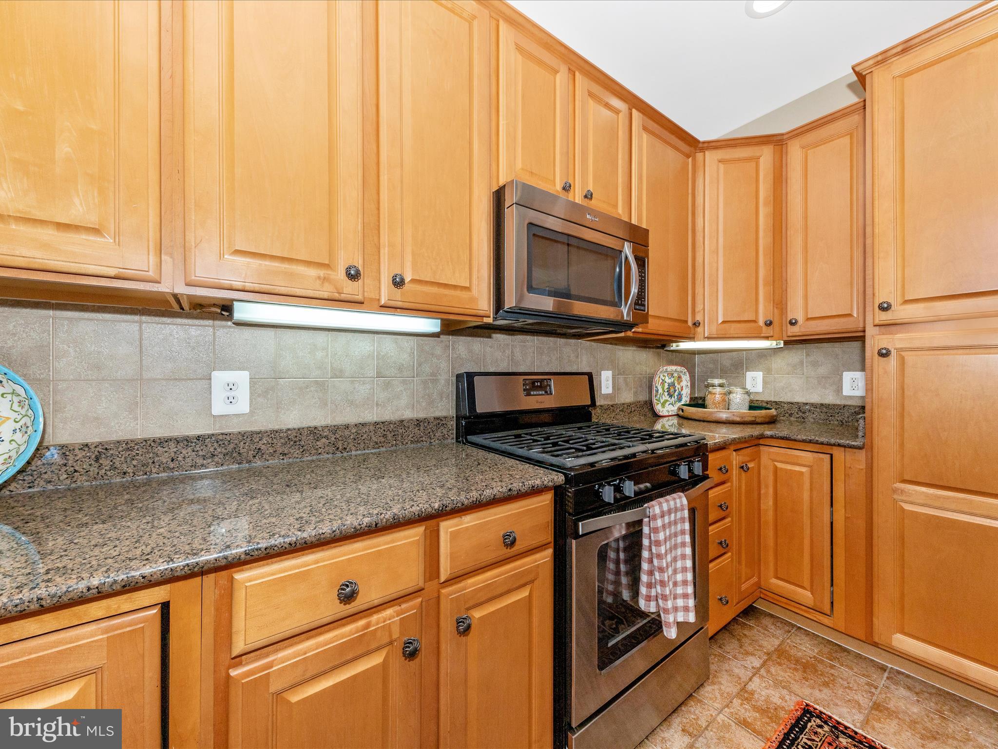 MAXWELL PLACE - Residential