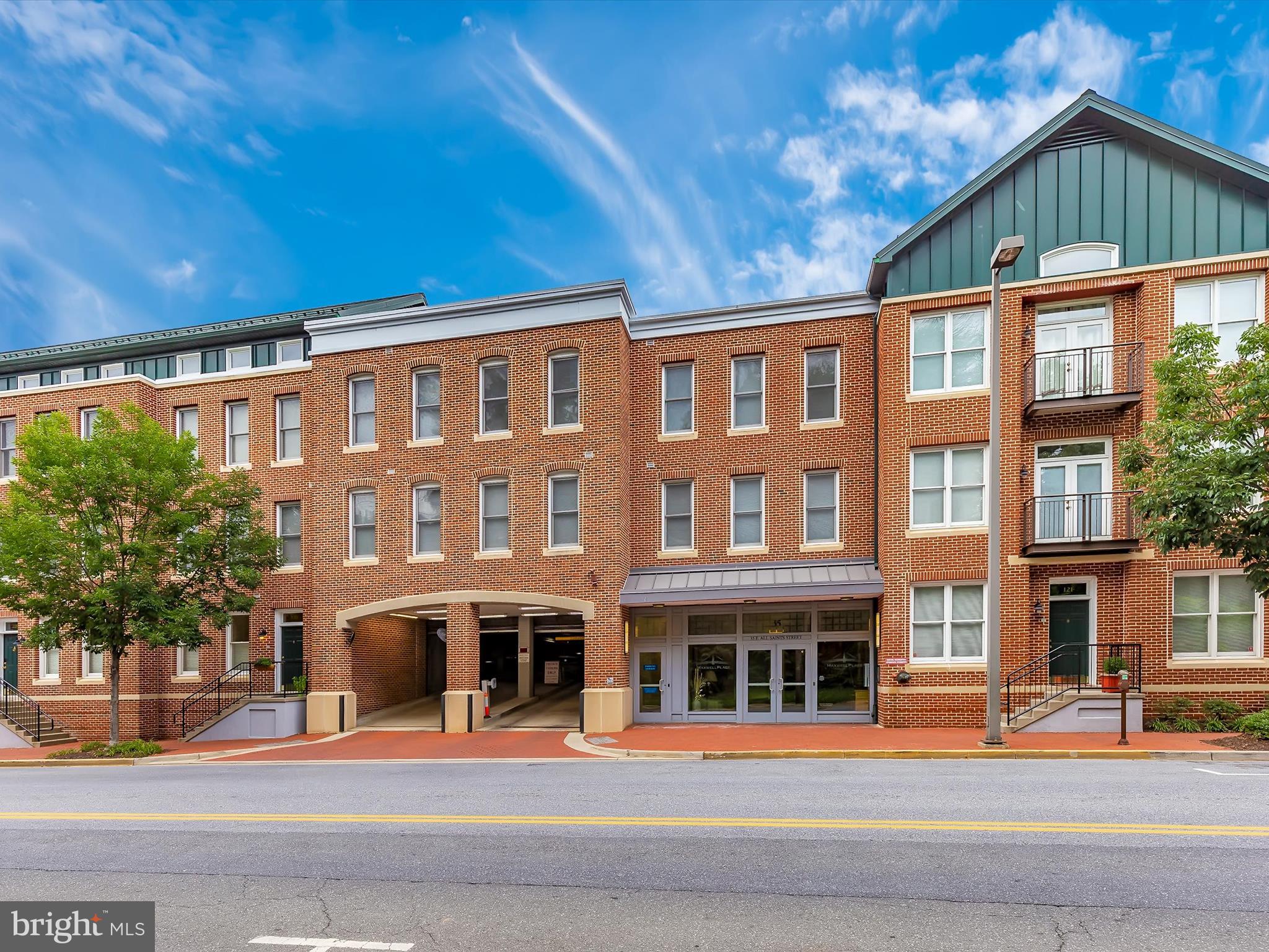 MAXWELL PLACE - Residential