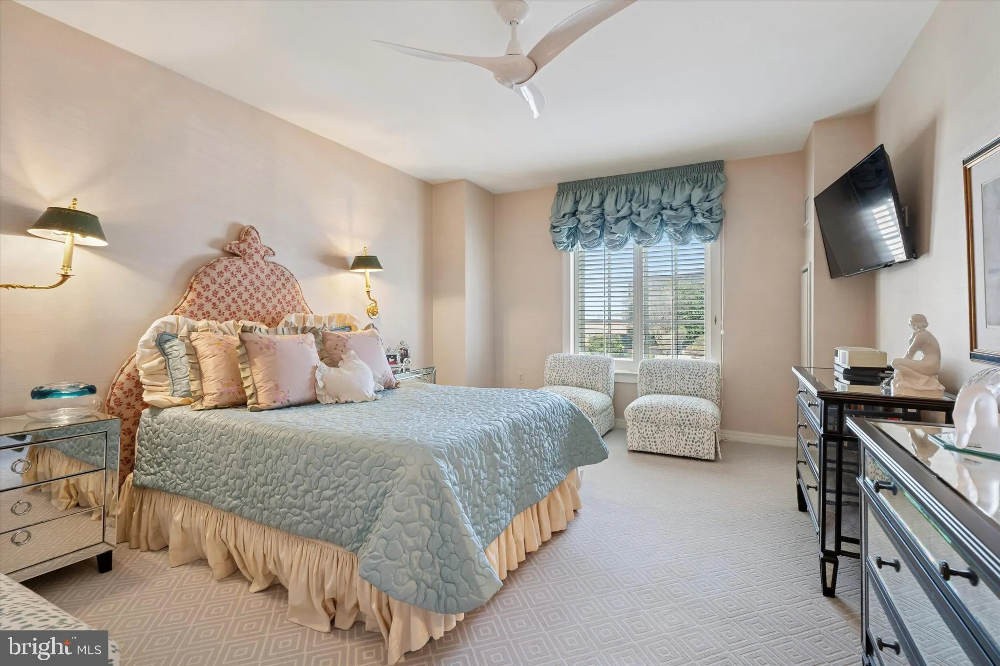Bala Cynwyd, Pennsylvania 19004, United States, 2 Bedrooms Bedrooms, ,3 BathroomsBathrooms,Residential,Active,99376