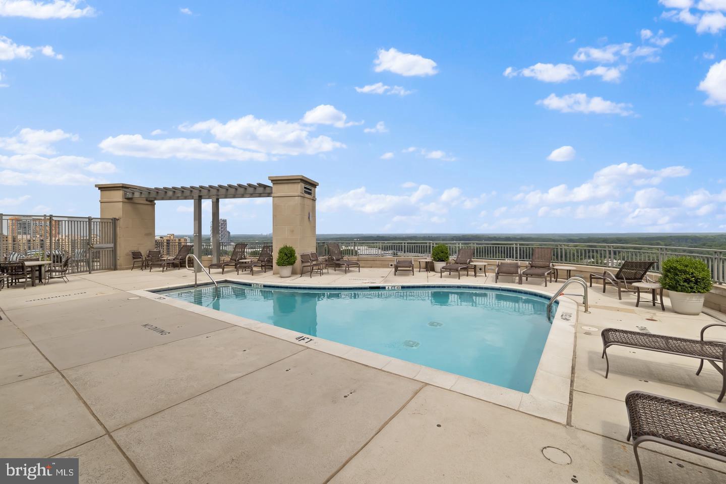 ONE PARK CREST CONDOMINIUM - Residential Lease