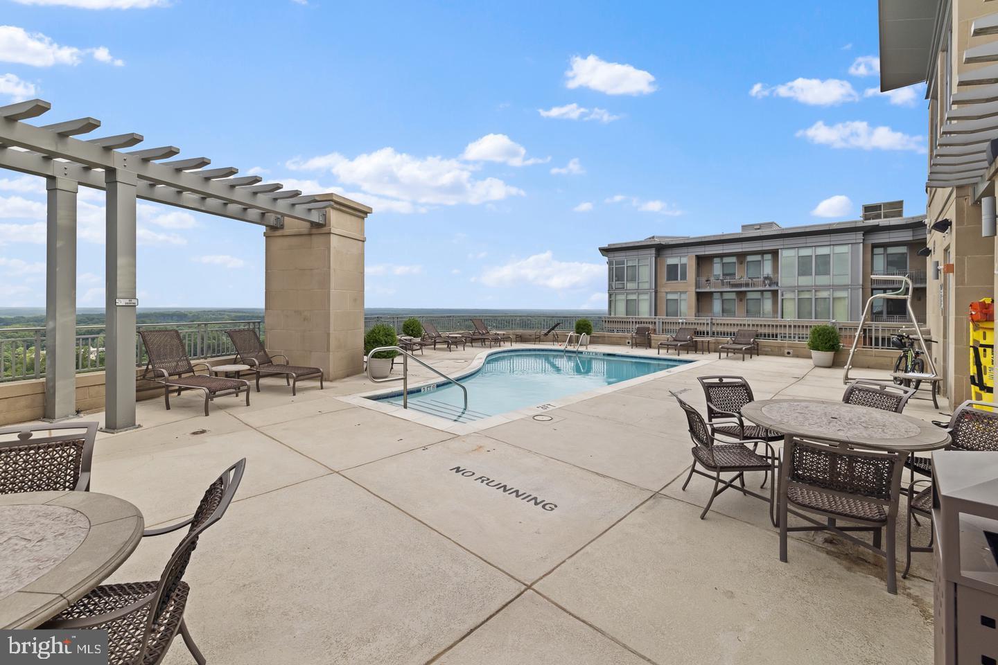 ONE PARK CREST CONDOMINIUM - Residential Lease