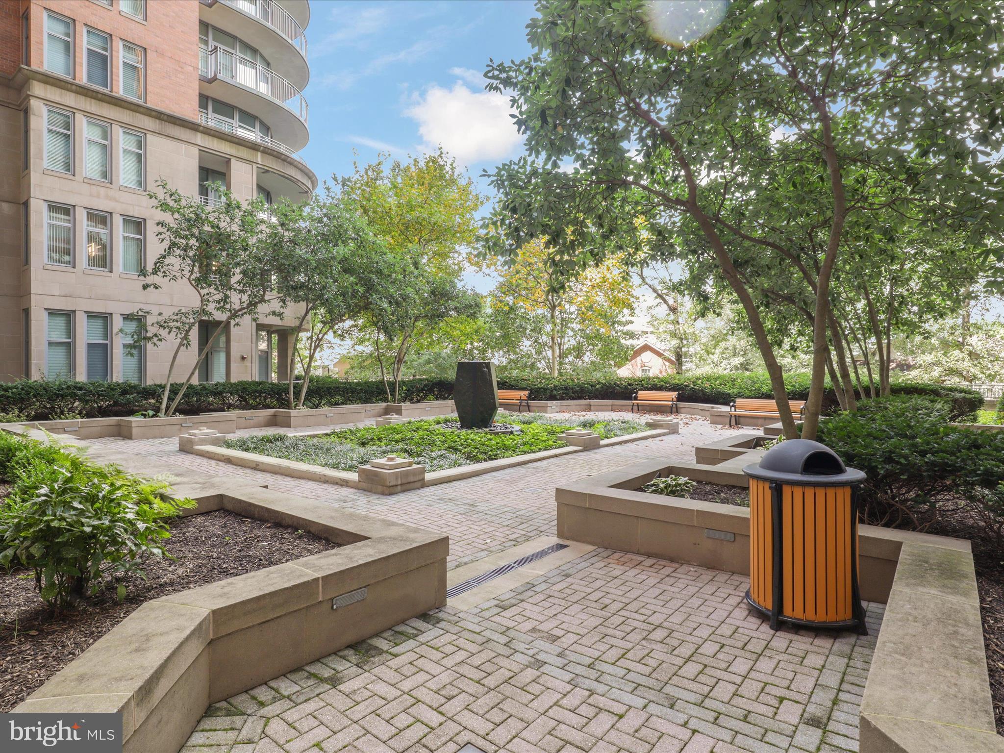 ONE PARK CREST CONDOMINIUM - Residential Lease