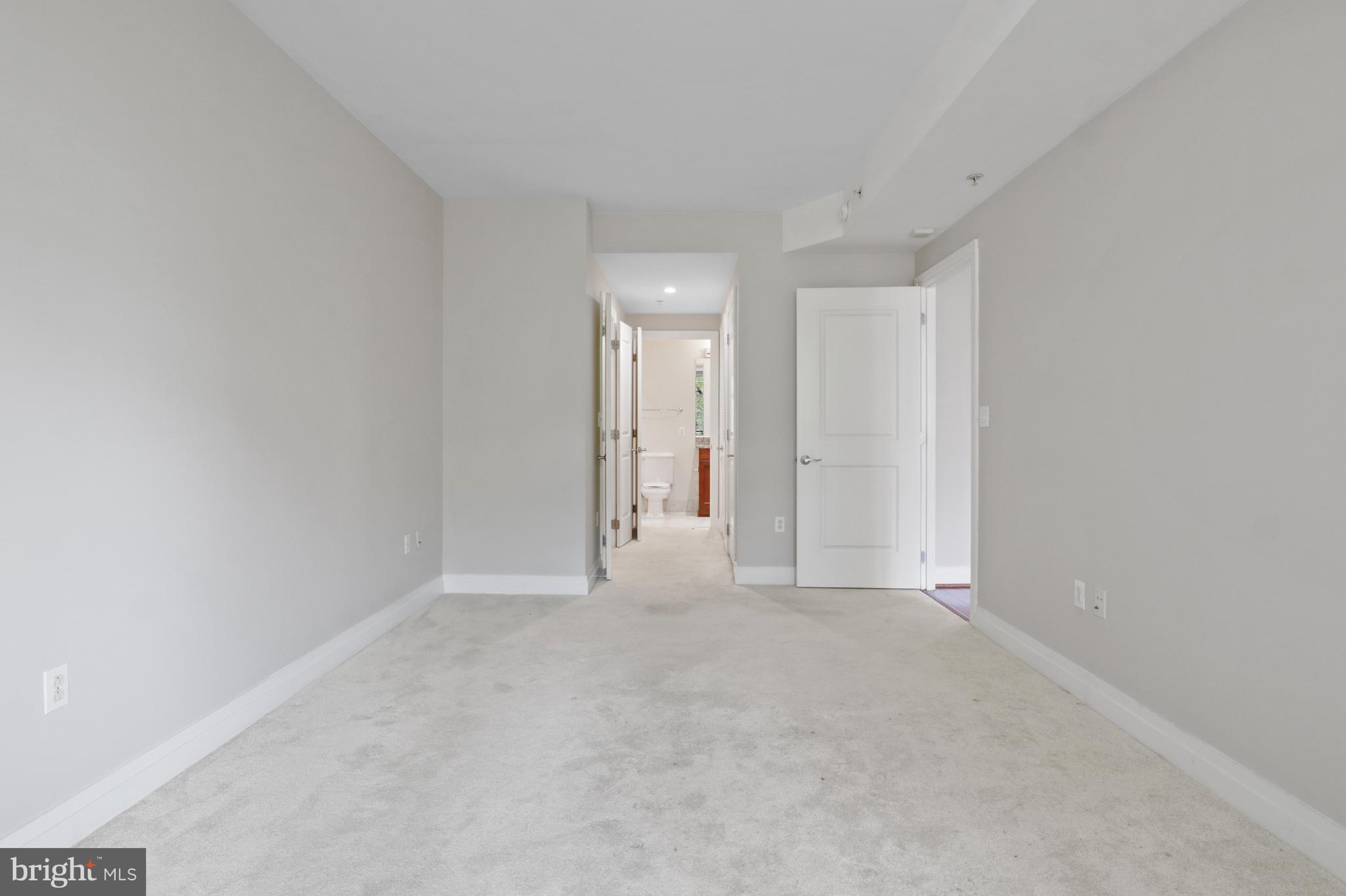 ONE PARK CREST CONDOMINIUM - Residential Lease