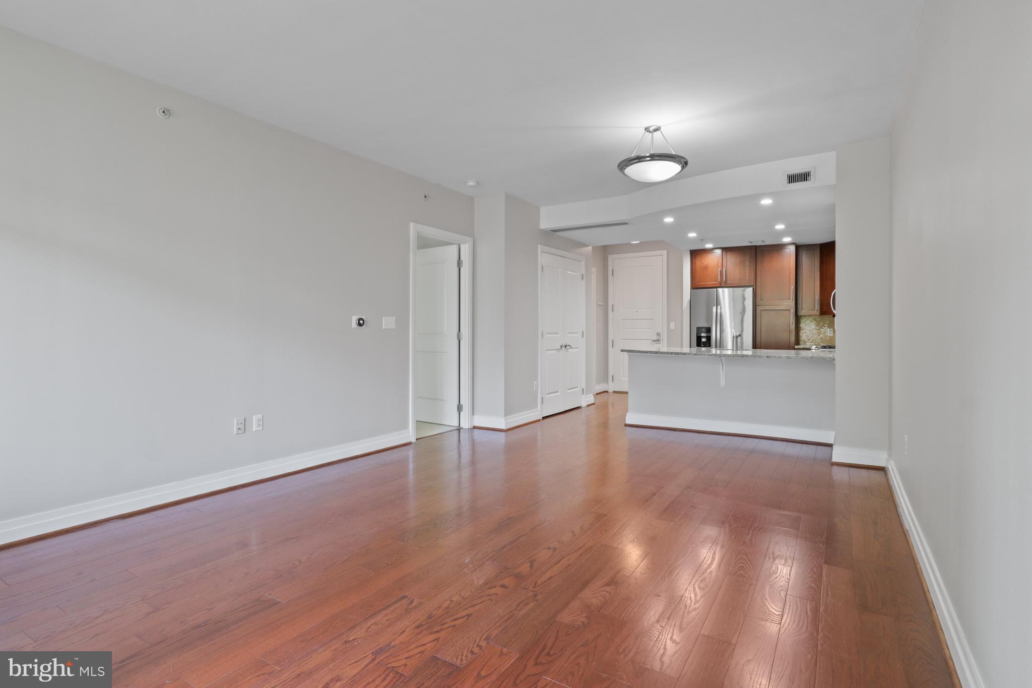 ONE PARK CREST CONDOMINIUM - Residential Lease