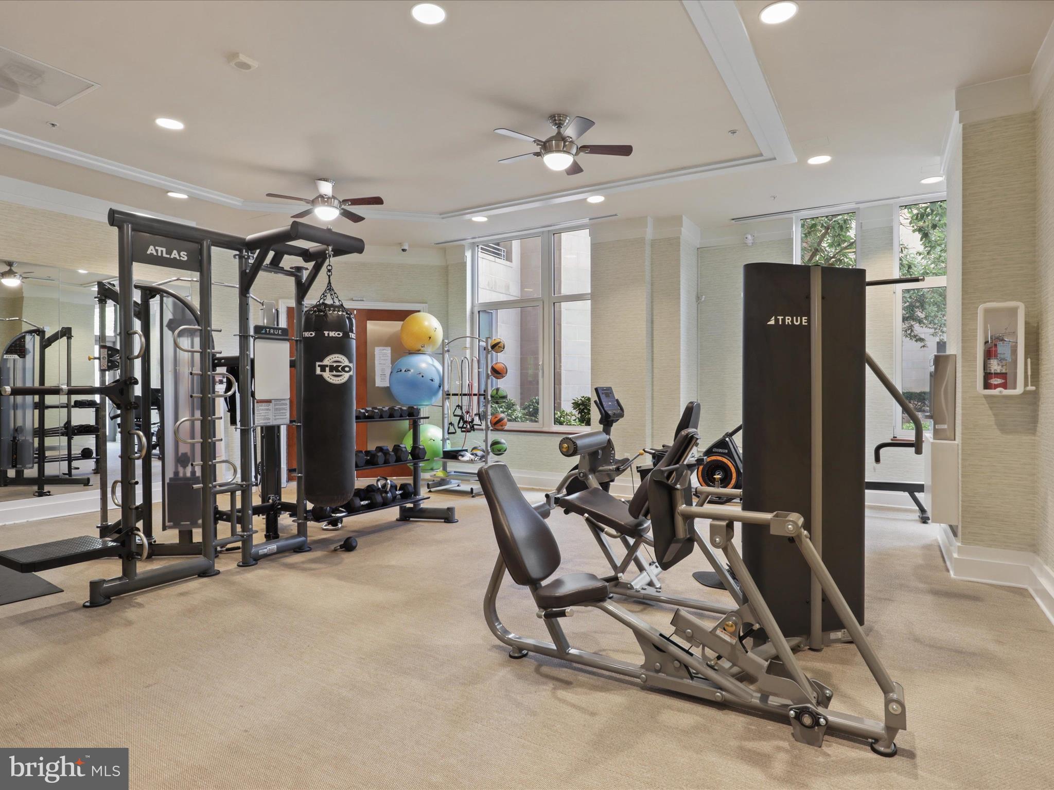 ONE PARK CREST CONDOMINIUM - Residential Lease