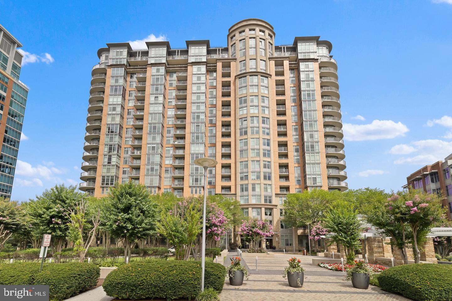 ONE PARK CREST CONDOMINIUM - Residential Lease