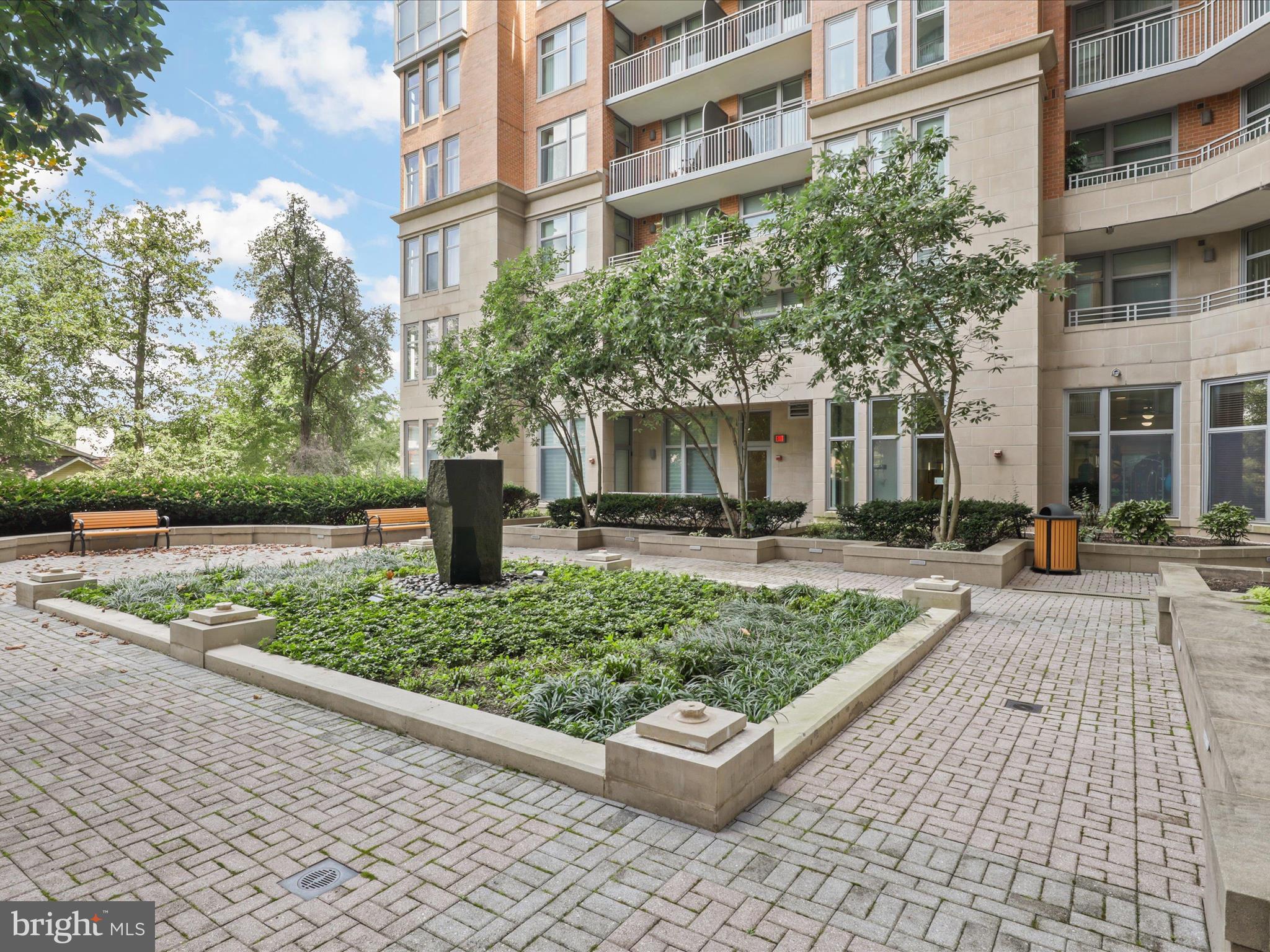 ONE PARK CREST CONDOMINIUM - Residential Lease