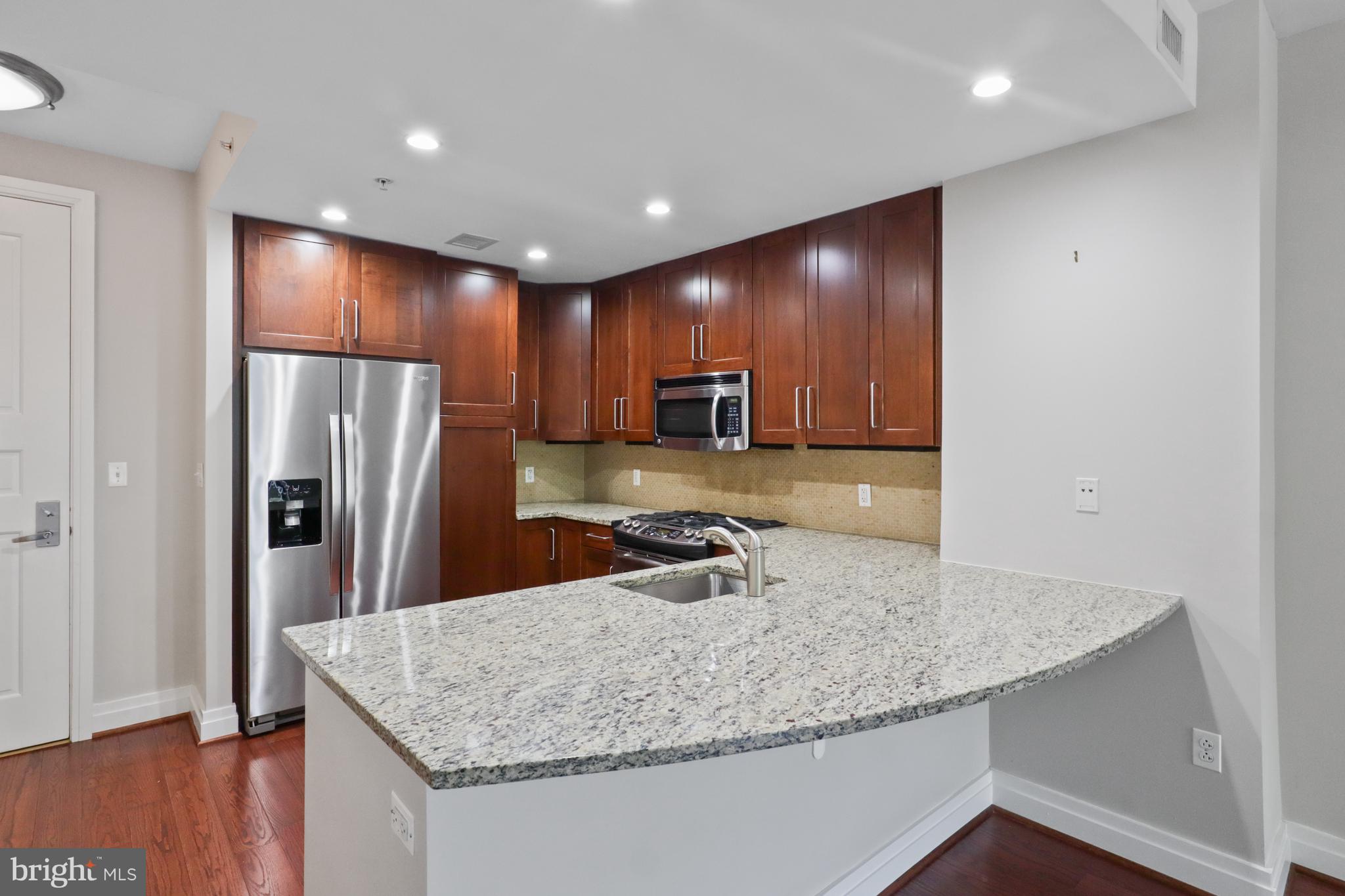 ONE PARK CREST CONDOMINIUM - Residential Lease