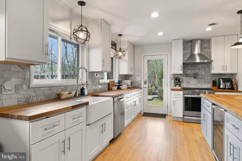 228 CHEYENNE TRAIL MEDFORD LAKES NJ 08055