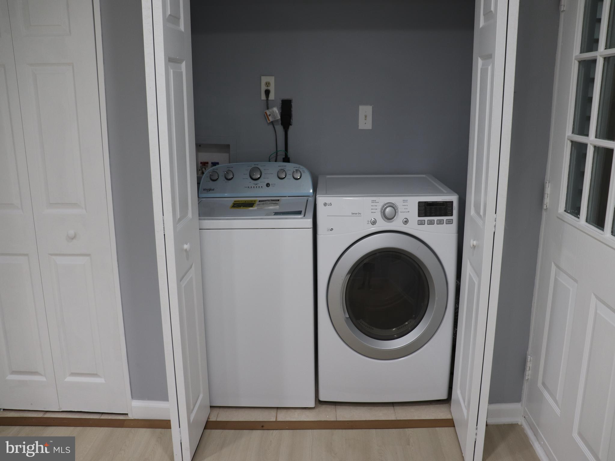 NEWINGTON FOREST - Residential