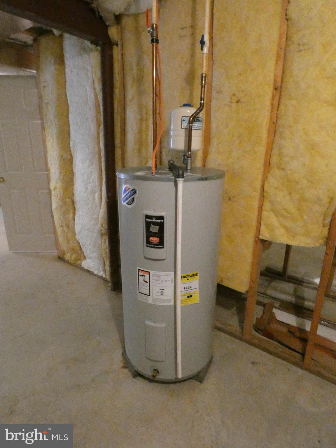 THE LAKES AT DONEGAL SPRINGS - Residential