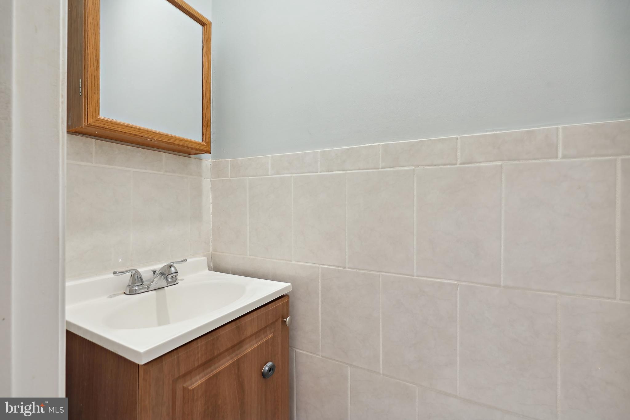 GEORGE MASON VILLAGE - Residential