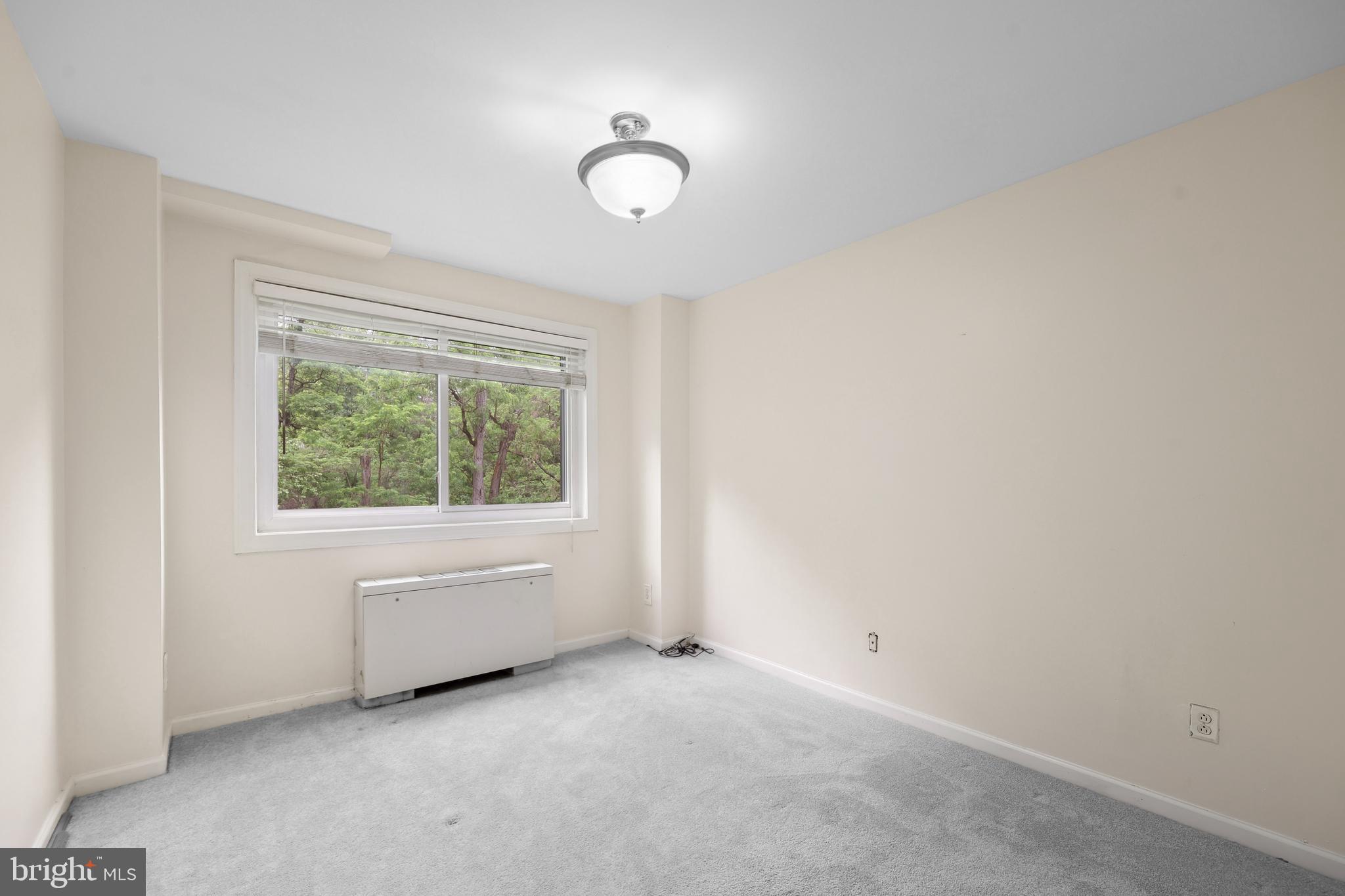 GEORGE MASON VILLAGE - Residential