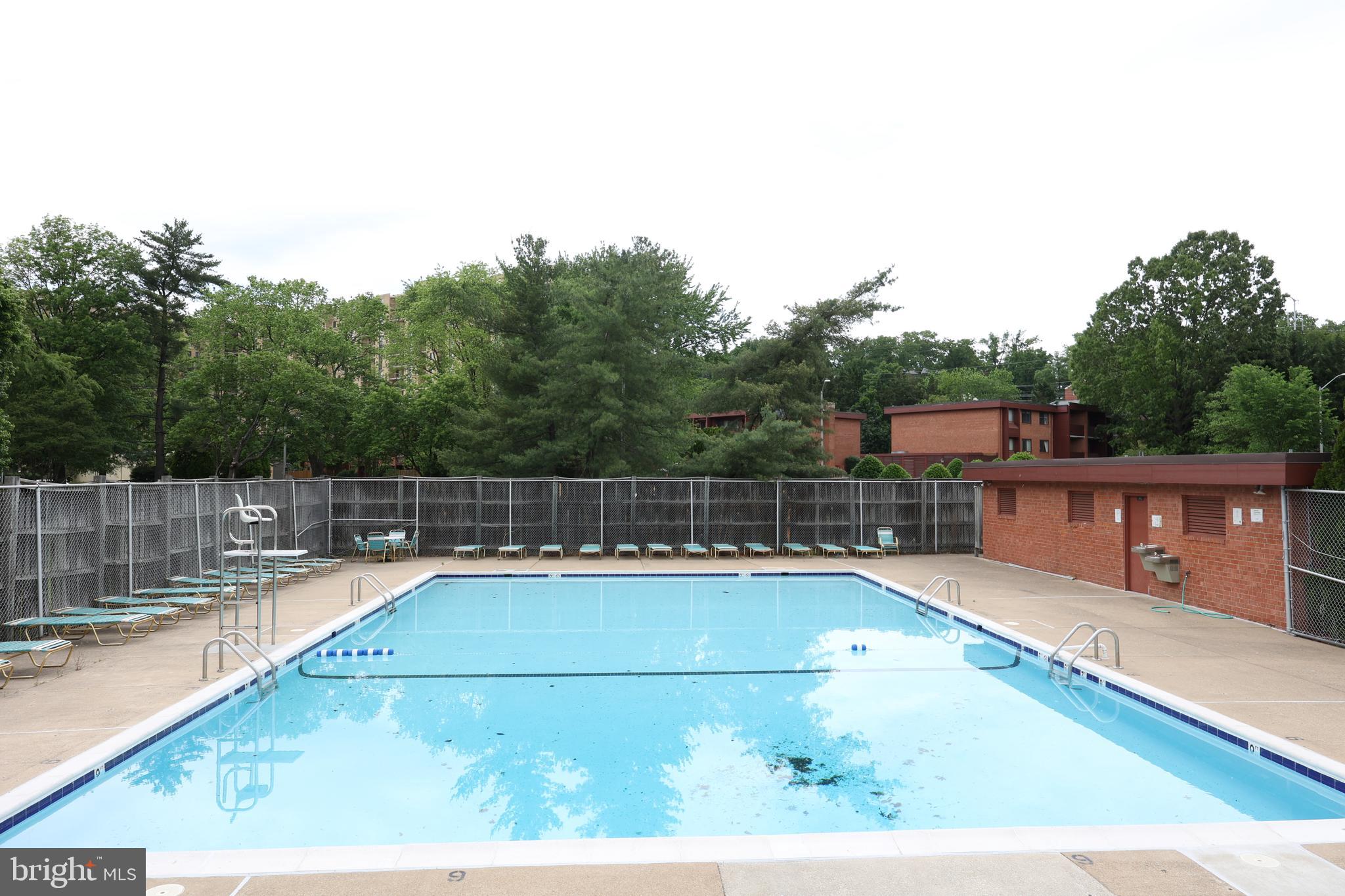 GEORGE MASON VILLAGE - Residential