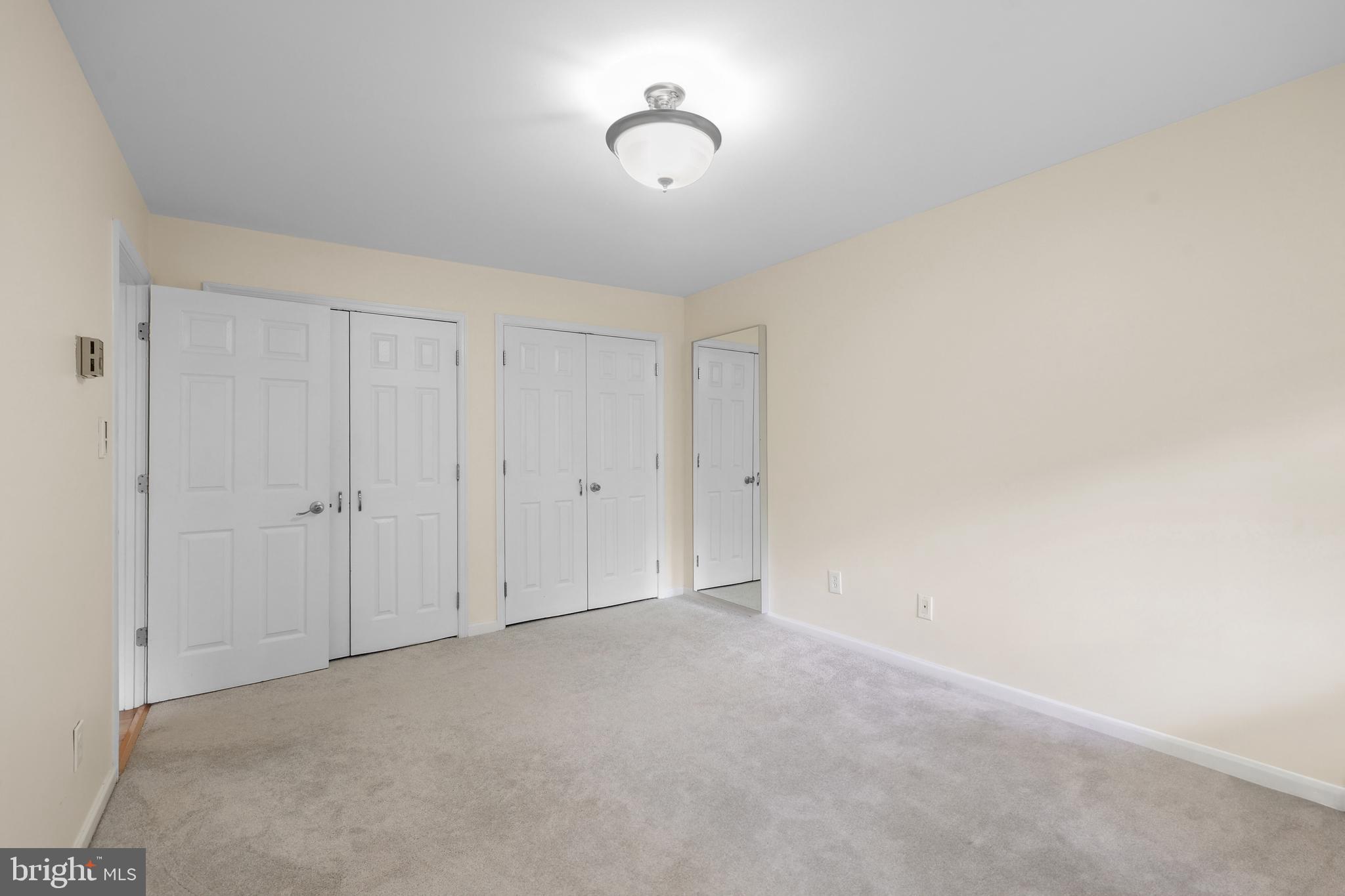 GEORGE MASON VILLAGE - Residential