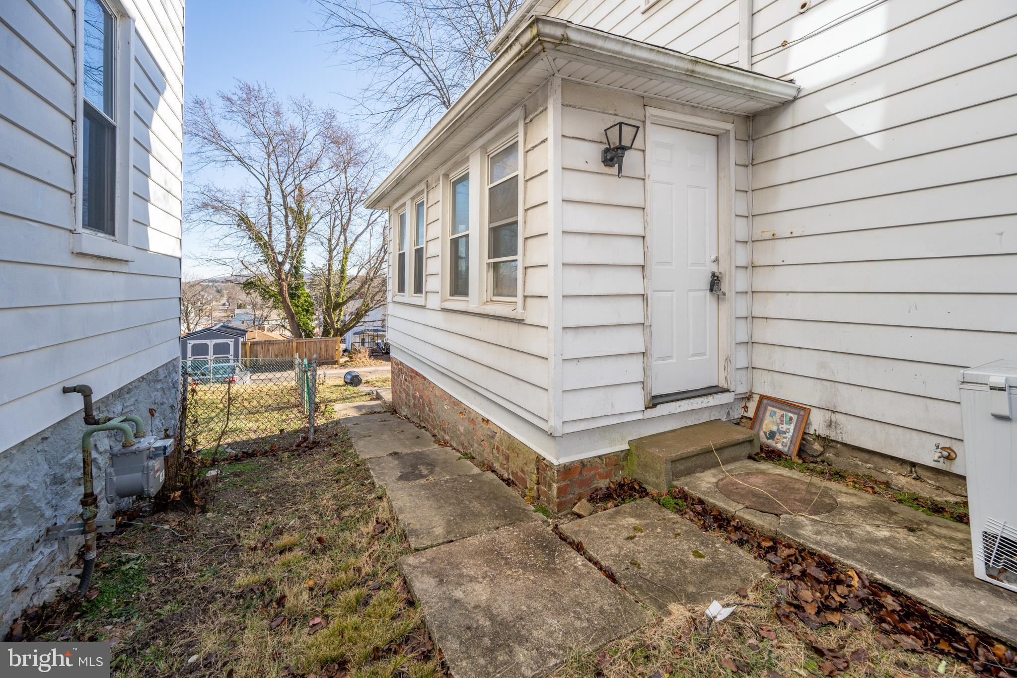 114 CENTER STREET