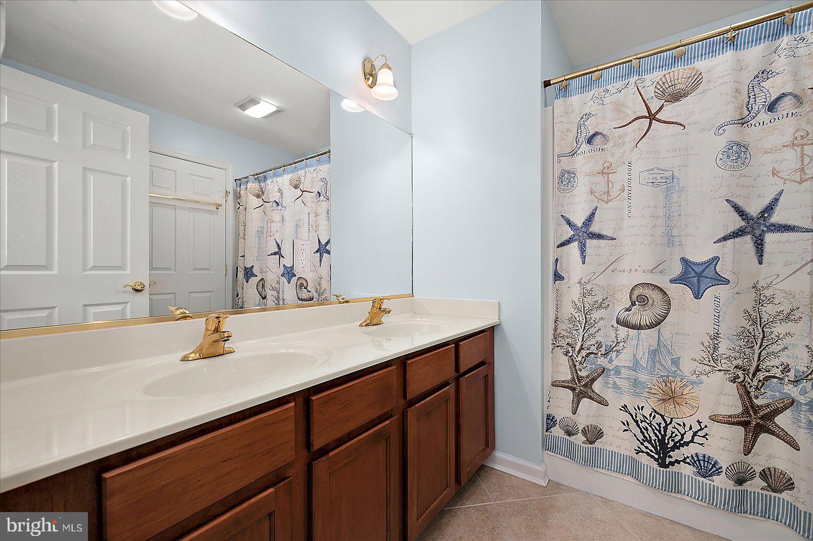 RIVER RUN - Residential