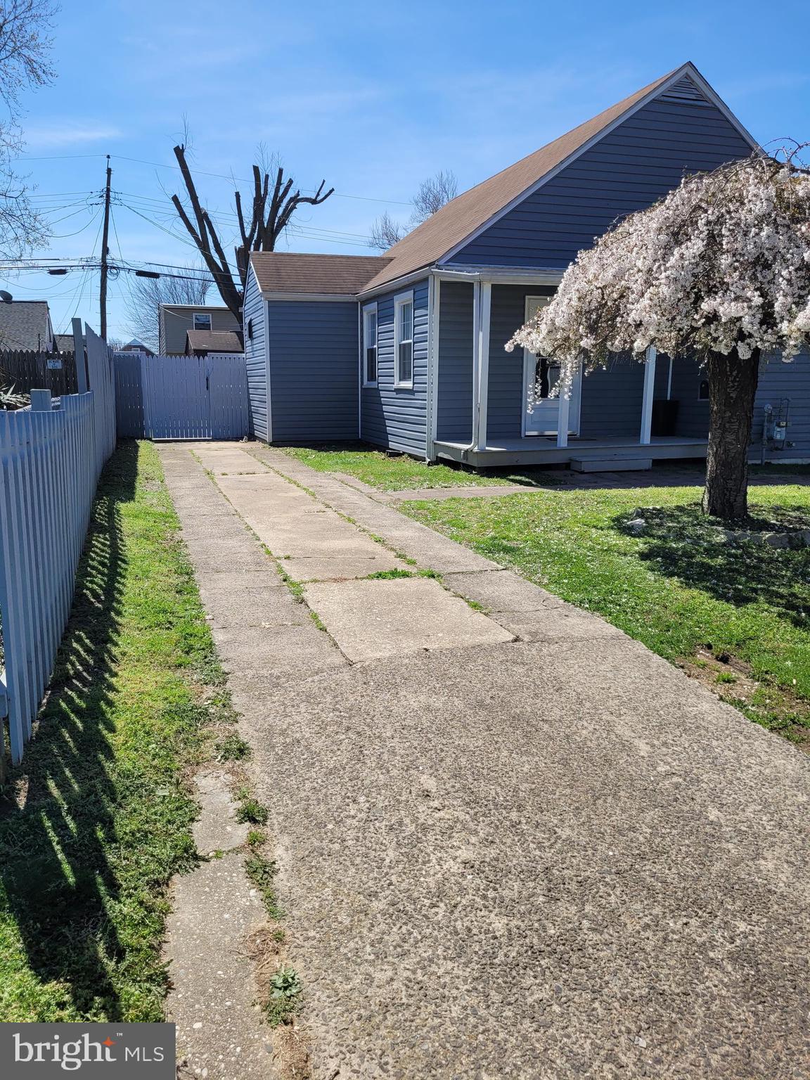 WATERSEDGE - Residential